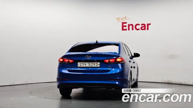 Hyundai Avante 2017 thumb 4
