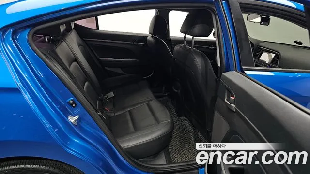 Hyundai Avante 2017 thumb 11