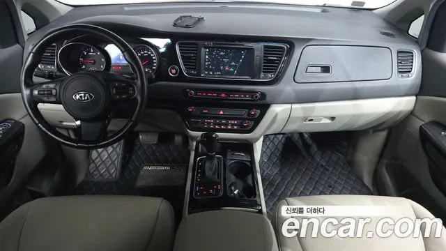 Kia Carnival 2014 thumb 6