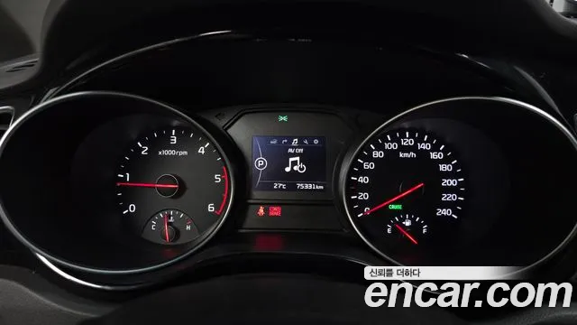 Kia Carnival 2014 thumb 7