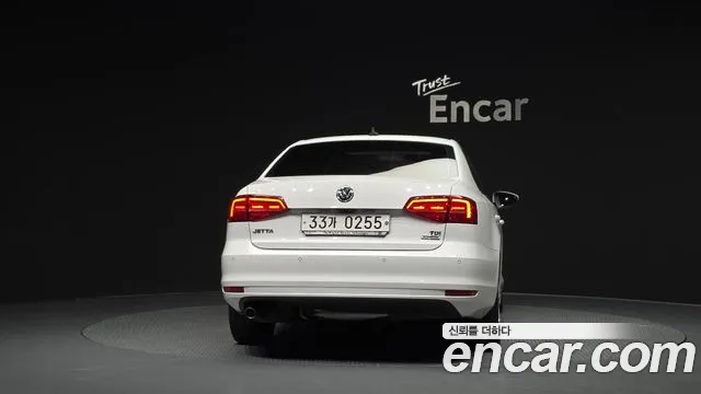 Volkswagen Jetta 2015 thumb 4