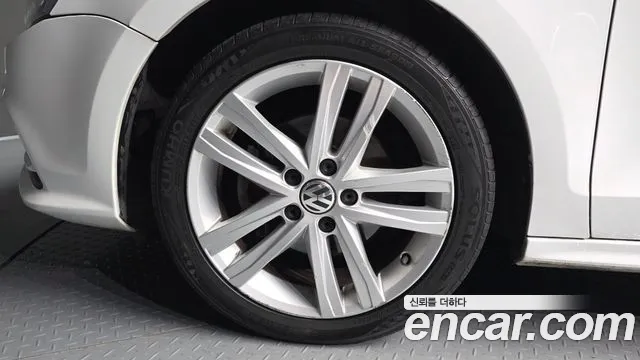 Volkswagen Jetta 2015 thumb 5