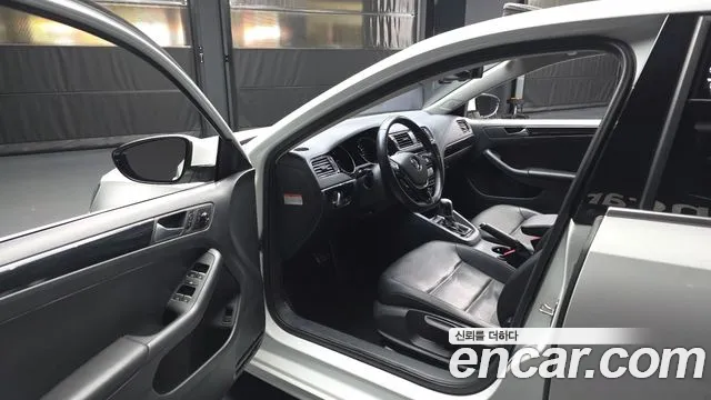Volkswagen Jetta 2015 thumb 10