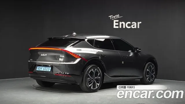 Kia EV6 2022 thumb 2