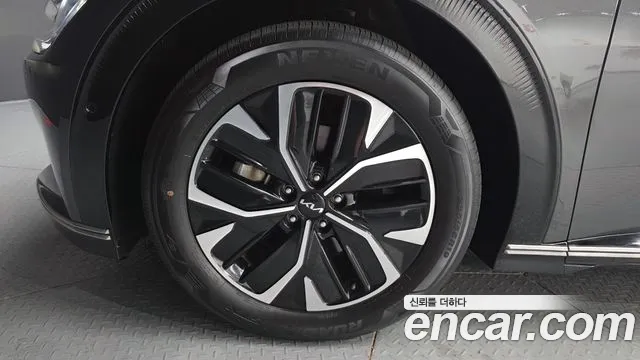 Kia EV6 2022 thumb 5