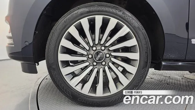 Lincoln Navigator 2021 thumb 5