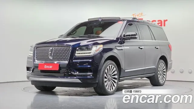 Lincoln Navigator 2021 thumb 12
