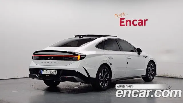 Hyundai Sonata 2023 thumb 2