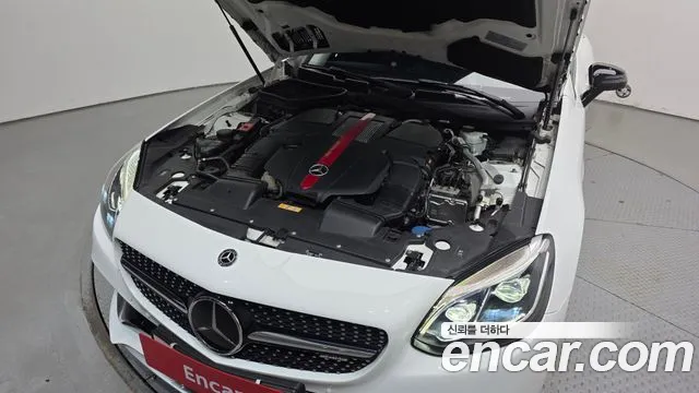 Mercedes-Benz SLC-Class 2018 thumb 6