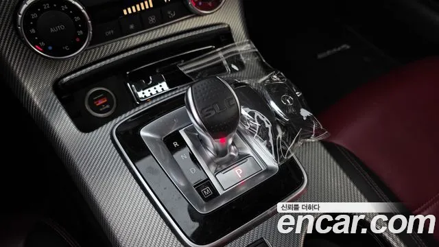 Mercedes-Benz SLC-Class 2018 thumb 9