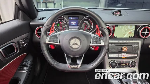 Mercedes-Benz SLC-Class 2018 thumb 11
