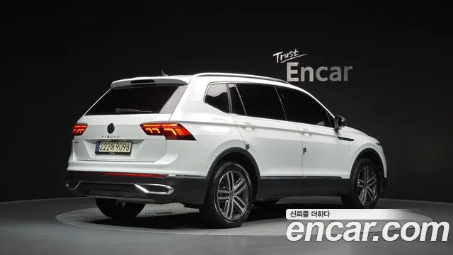 Volkswagen Tiguan 2023 thumb 2