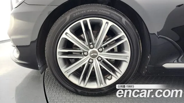 Genesis G80 2019 thumb 5