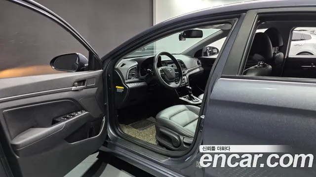 Hyundai Avante 2018 thumb 10