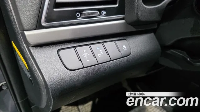 Hyundai Avante 2018 thumb 12