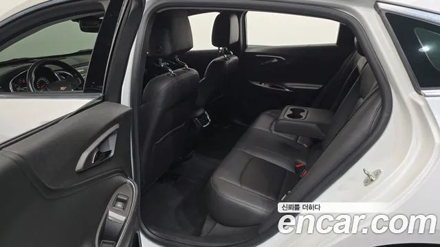 Chevrolet Malibu 2016 thumb 12
