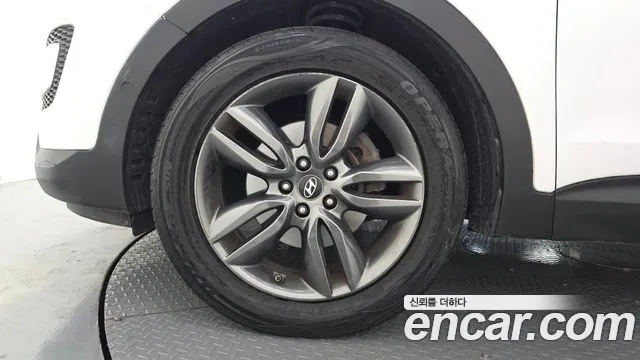 Hyundai Santa Fe 2013 thumb 5