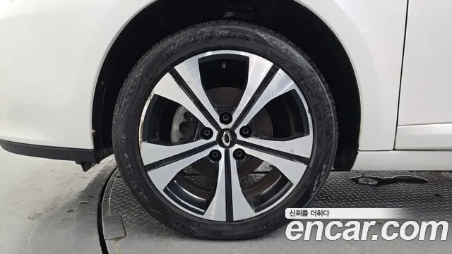 Renault Fluence 2012 thumb 5