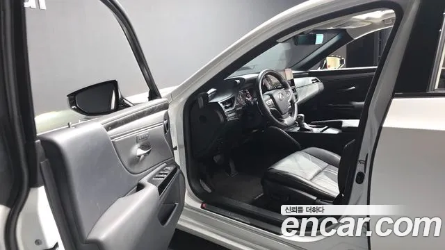 Lexus ES 2023 thumb 9