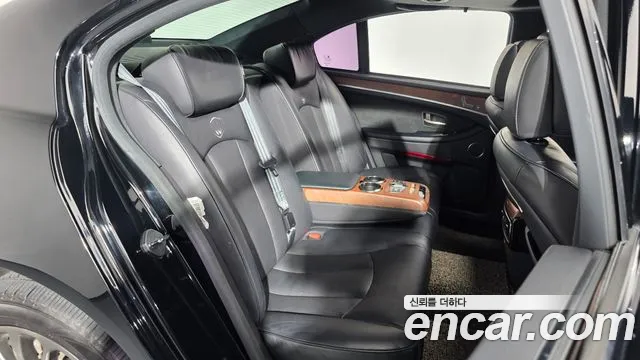KG_Mobility_Ssangyong Chairman 2014 thumb 10