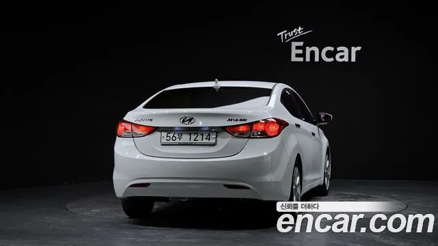 Hyundai Avante 2010 thumb 4