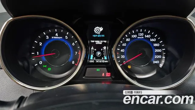 Hyundai Avante 2010 thumb 8