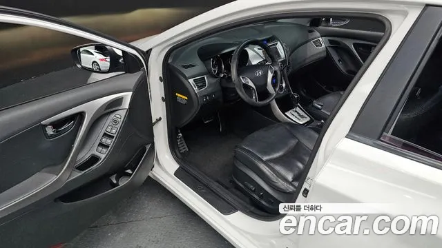 Hyundai Avante 2010 thumb 11