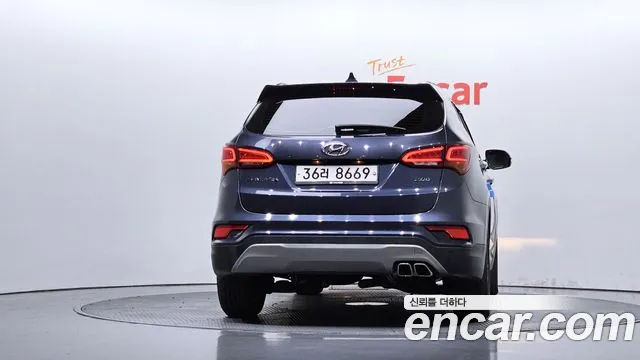 Hyundai Santa Fe 2017 thumb 4