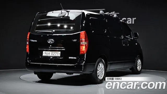 Hyundai Starex 2017 thumb 2
