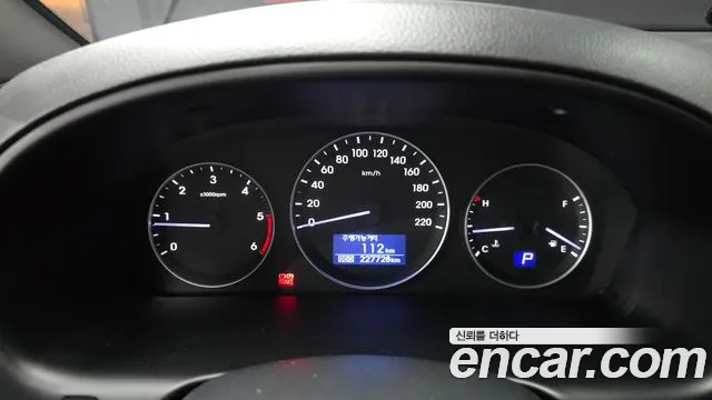 Hyundai Starex 2017 thumb 8