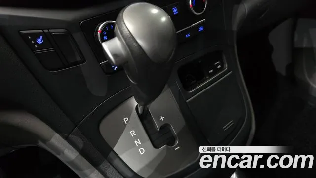 Hyundai Starex 2017 thumb 9