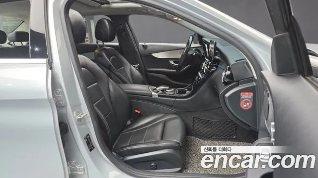 Mercedes-Benz C-Класс 2016 thumb 11