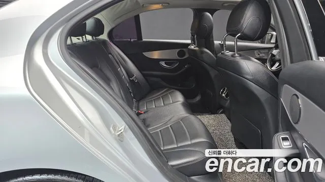 Mercedes-Benz C-Класс 2016 thumb 12