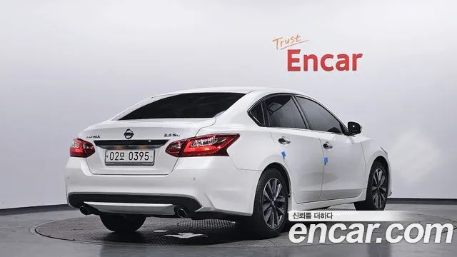 Nissan Altima 2016 thumb 2