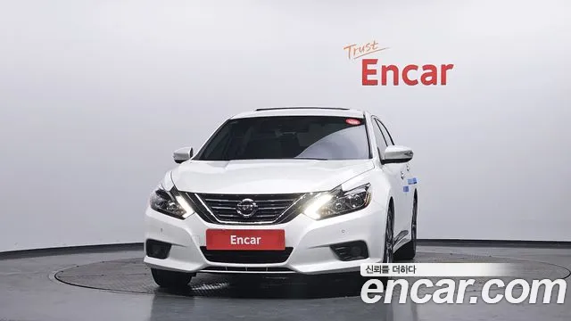 Nissan Altima 2016 thumb 3