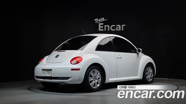 Volkswagen Beatle 2011 thumb 2
