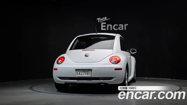 Volkswagen Beatle 2011 thumb 4