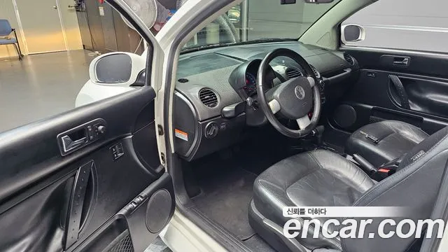 Volkswagen Beatle 2011 thumb 10