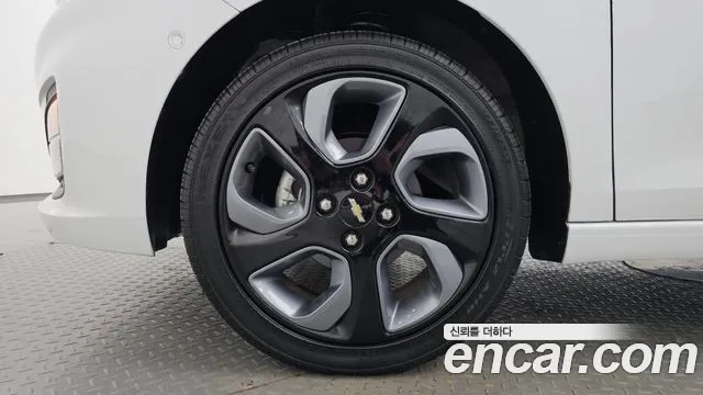 Chevrolet Spark 2021 thumb 4