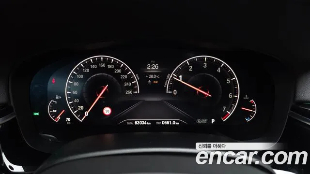 BMW 5 серии 2019 thumb 8