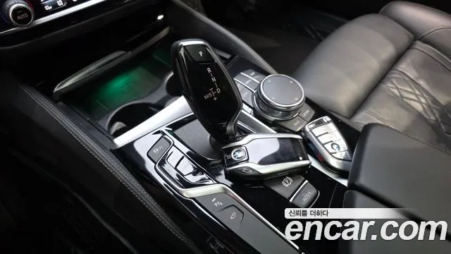 BMW 5 серии 2019 thumb 9
