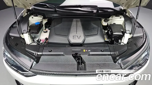 Kia EV6 2023 thumb 6