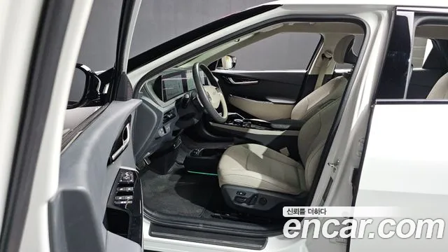 Kia EV6 2023 thumb 10