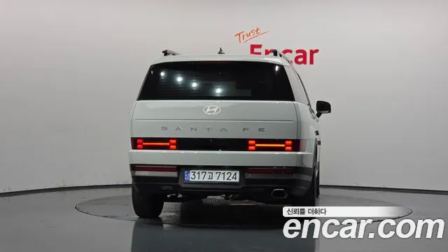 Hyundai Santa Fe 2023 thumb 4