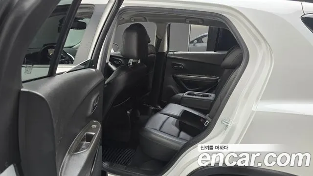 Chevrolet Tracker 2015 thumb 12