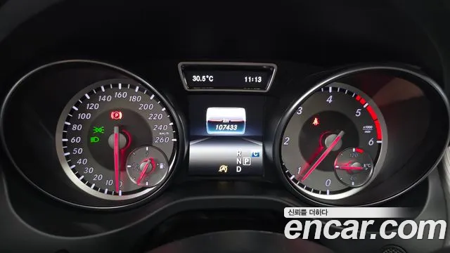 Mercedes-Benz GLA 2016 thumb 8