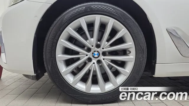 BMW 5 серии 2020 thumb 5