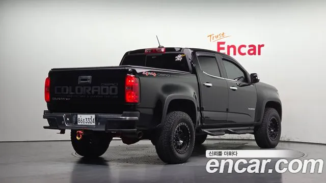 Chevrolet Colorado 2020 thumb 2