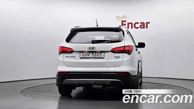 Hyundai Santa Fe 2013 thumb 4