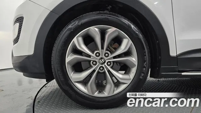 Hyundai Santa Fe 2013 thumb 5